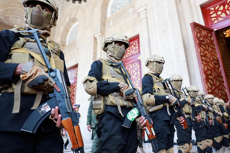 צילום: רויטרס/REUTERS/Khaled Abdullah הלוויה ב צנעא תימן של בכירים ב ממשלת ה חות'ים שחוסלו על ידי ישראל