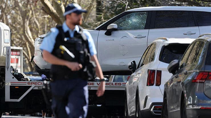 רכב התנגש בקונסוליה הרוסית בסידני