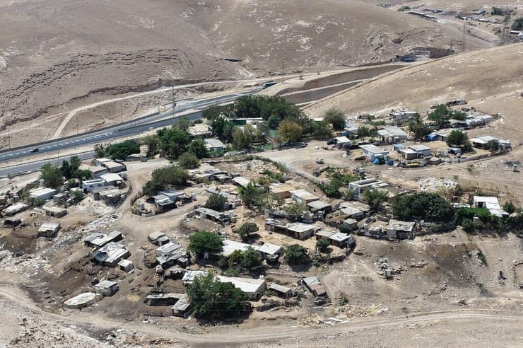 חאן אל אחמר