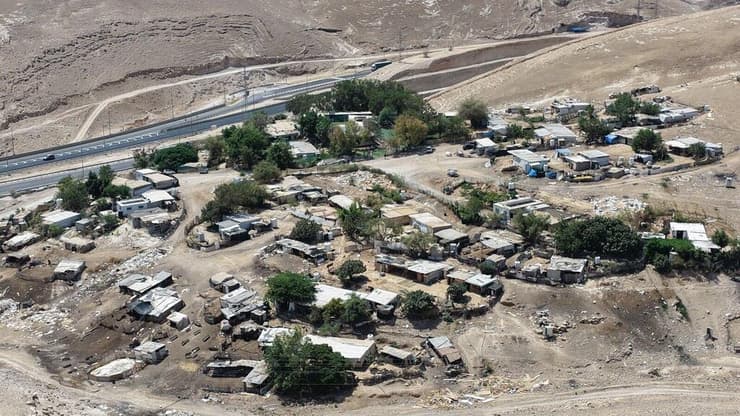 חאן אל-אחמר. רגבים: "הממשלה ממשיכה במדיניות אי-מעש" (צילום: רגבים) חאן אל אחמר