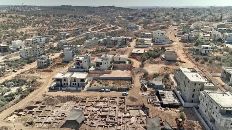 האחוזה שהתגלתה. מבט מהאוויר