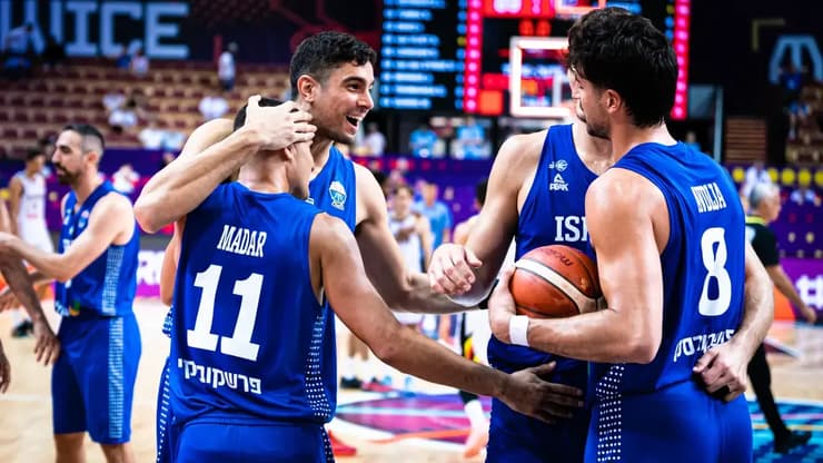 נוכל לארח את המשחקים כבר בחלון פברואר? נבחרת ישראל (צילום: FIBA) נבחרת ישראל