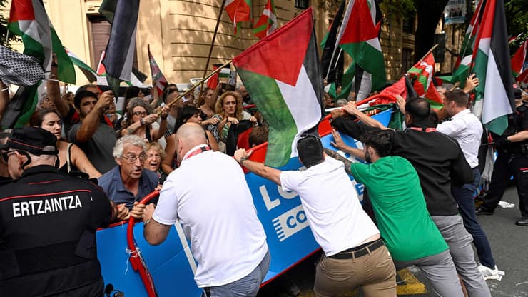 מחאות בקטע ה-11 של וואלטה