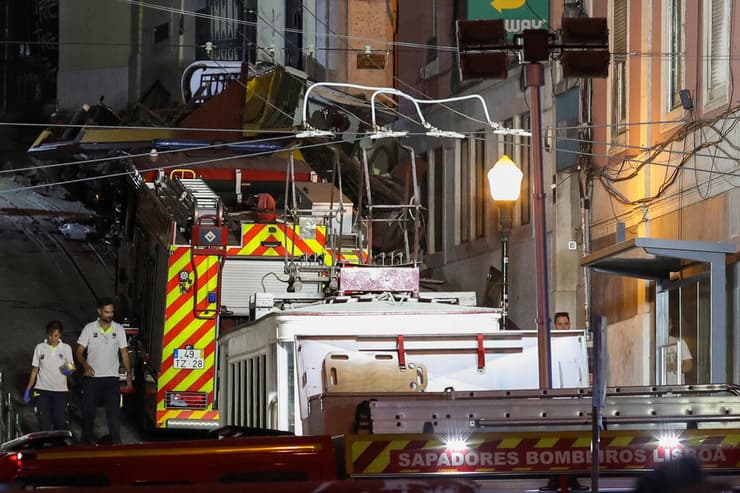 צילום: REUTERS/Pedro Rocha פורטוגל ליסבון תאונה רכבל פוניקולר