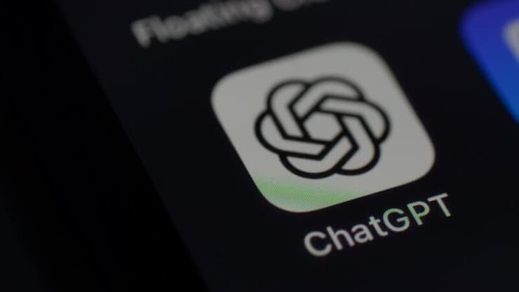 "אישר פחדים לא רציונליים במקום להטיל ספק". ChatGPT (צילום: Teacher Photo/shutterstock) chatgpt