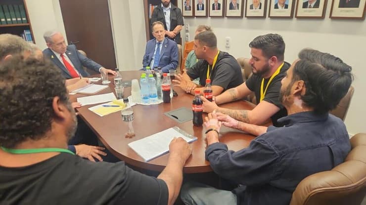 ראש הממשלה נתניהו נפגש עם הלומי קרב