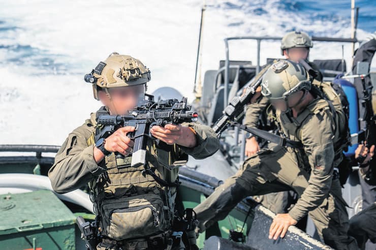 לוחמי שייטת 13