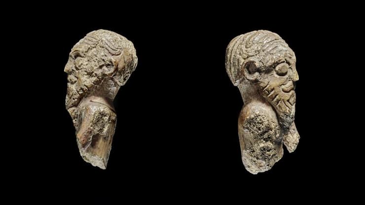 כלי המשחק הוויקינגי, שדמותו מייצגת את החלק החשוב ביותר במשחק הנפטאפל, כלומר את המלך