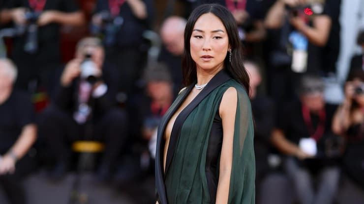 נמאת בכל מקום. גרטה לי. (צילום: Andreas Rentz/Getty Images) גרטה לי בפסטיבל ונציה, 2025