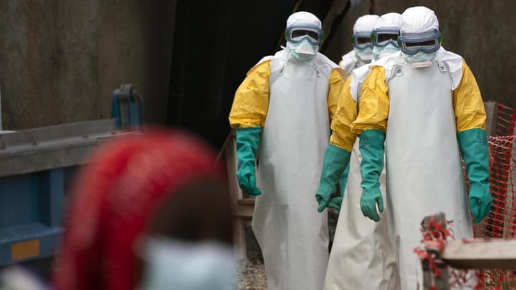 התפרצות האבולה ב-2019 בקונגו. האם המחזות הללו יחזרו על עצמם? (צילום: AP Photo/Jerome Delay) התפרצות אבולה ב-2019 ברפובליקה הדמוקרטית של קונגו