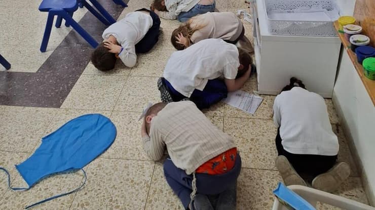 גן בחשמונאים בזמן אזעקה