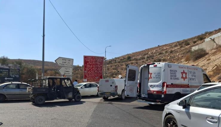 זירת התקיפה בה גבר הותקף עם מוט ברזל סמוך לאספר