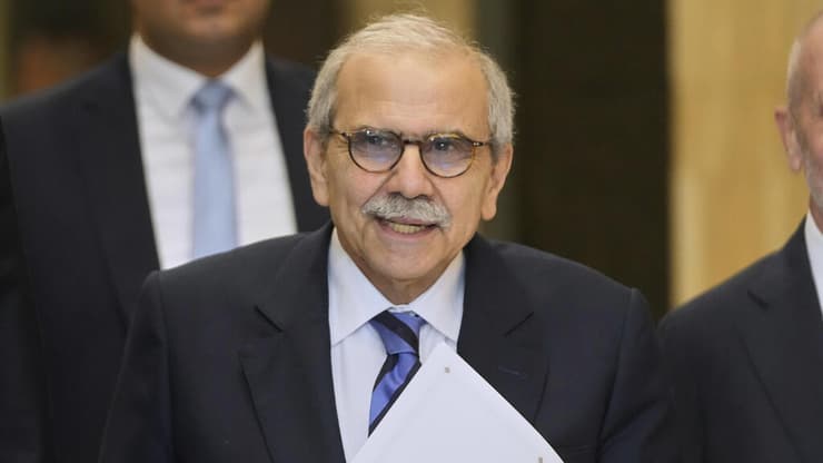 נואף סלאם ( צילום: AP Photo/Hussein Malla) פגישה בין נשיא לבנון ג'וזף עאון לראש הממשלה נואף סלאם