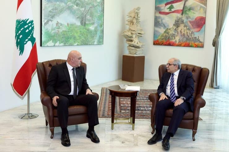 פגישה בין נשיא לבנון ג'וזף עאון לראש הממשלה נואף סלאם