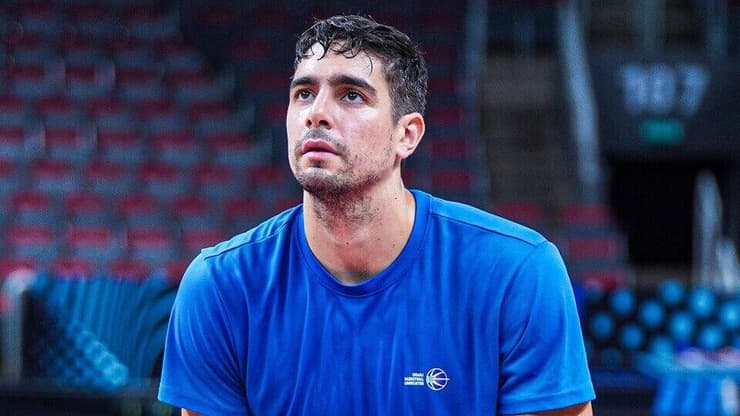 "יוון היא מהטובות בטורניר". שגב (צילום: איגוד הכדורסל) שחקן נבחרת ישראל בכדורסל איתי שגב