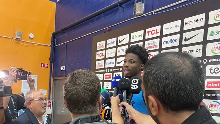 "מבחינתי אין לחץ". קוסטאס אנדטוקומבו (צילום: אפרת עמורבן) קוסטאס אנדטוקומבו