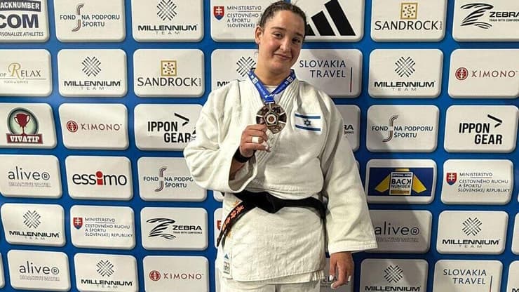 מישינר עם הארד (צילום: איגוד הג'ודו) יולי מישינר