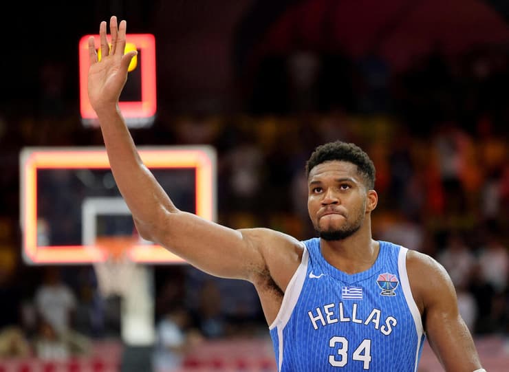 הכוכב הגדול של היוונים. יאניס (צילום: REUTERS/Yiannis Kourtoglou) יאניס