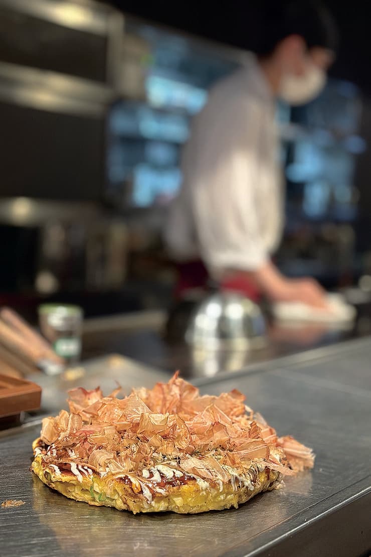 אוקונומיאקי. הפנקייק היפני (צילום: אסי חיים) אוקונומיאקי. הפנקייק היפני