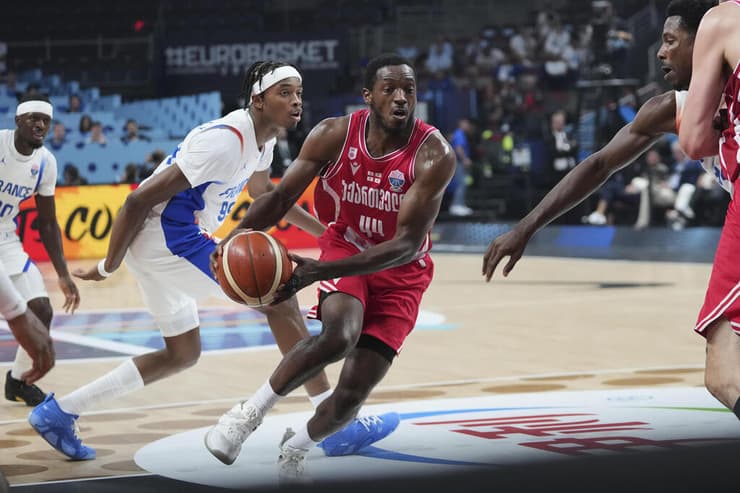 קמר בולדוויון (צילום: AP Photo/Sergei Grits) קמר בולדוויון