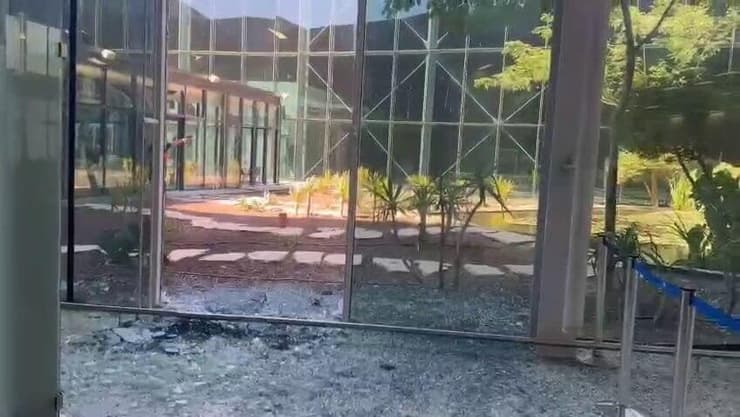 פגיעה ישירה בשדה התעופה רמון