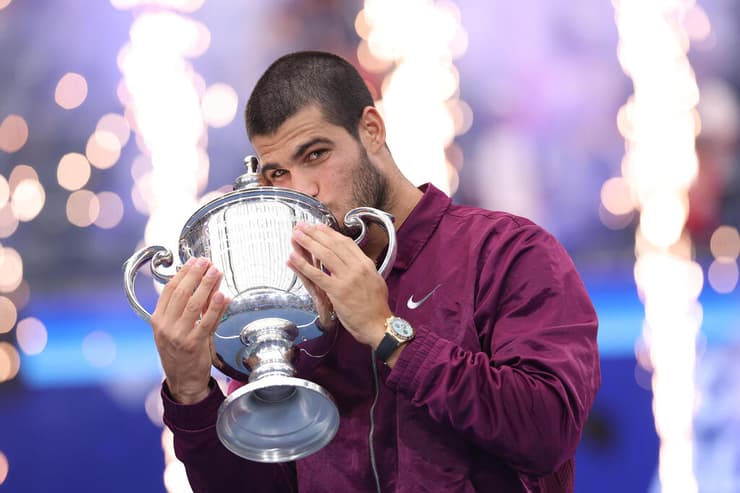 אלקראס והגביע