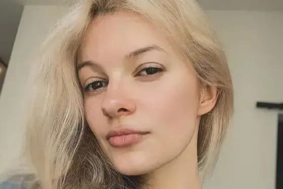 פליטה אוקראינית אירינה זרוצקה שנרצחה ברכבת ב שרלוט צפון קרלויינה ארה"ב ב-22 באוגוסט על ידי הרוצח דקרלוס בראון