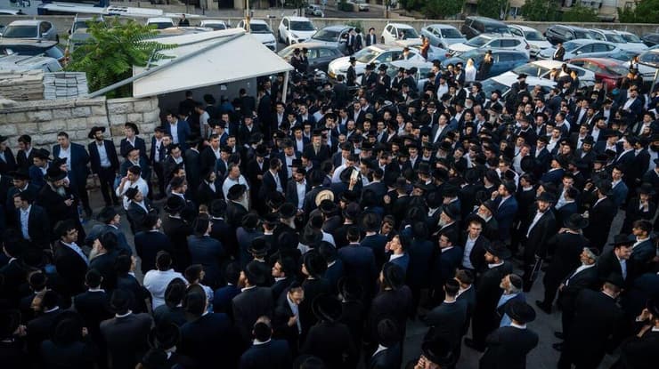 הלווייתו של לוי יצחק פש ז"ל שנרצח בפיגוע בירושלים