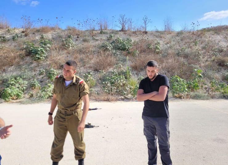 אורי ותמיר לוקר