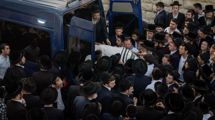 הלווייתו של לוי יצחק פש ז"ל שנרצח בפיגוע בירושלים