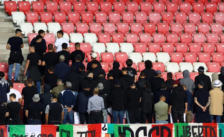 ישראל איטליה מוקדמות המונדיאל אוהדי איטליה מפנים גב