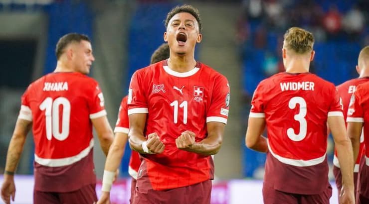 דן אנדוייה שמח