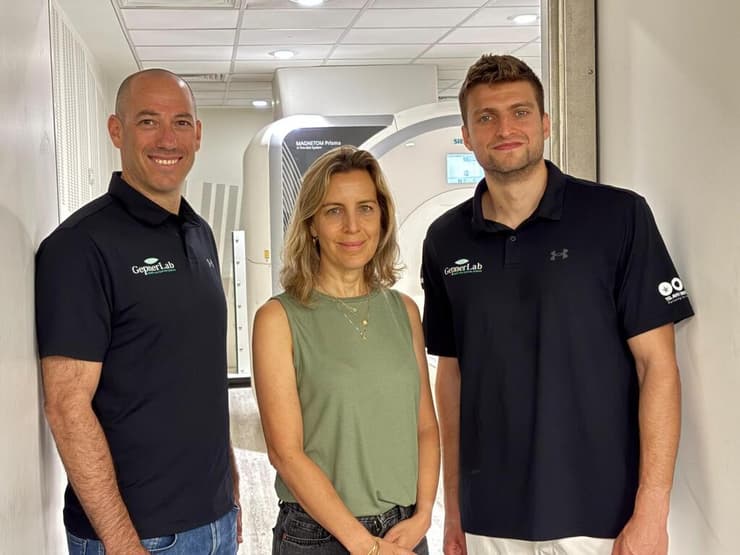 צוות החוקרים, משמאל: פרופ' יפתח גפנר, פרופ' הדר מורן לב והדוקטורנט רון שטרנפלד