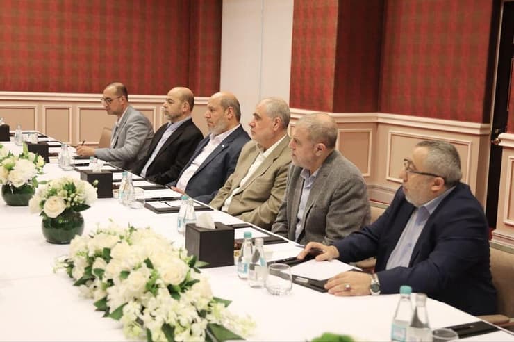 הפגישה האחרונה של מנהיגי חמאס לפני התקיפה בדוחא