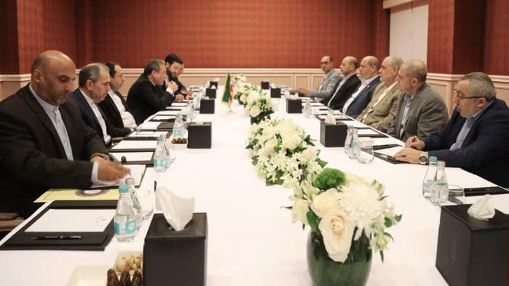 הפגישה האחרונה של מנהיגי חמאס לפני התקיפה בדוחא