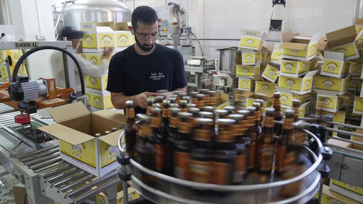 בירה טייבה (צילום: Nasser Nasser/AP) בירה טייבה