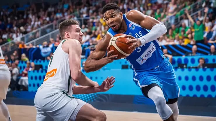 יאניס אנדטוקומבו (צילום: FIBA) יאניס אנדטוקומבו