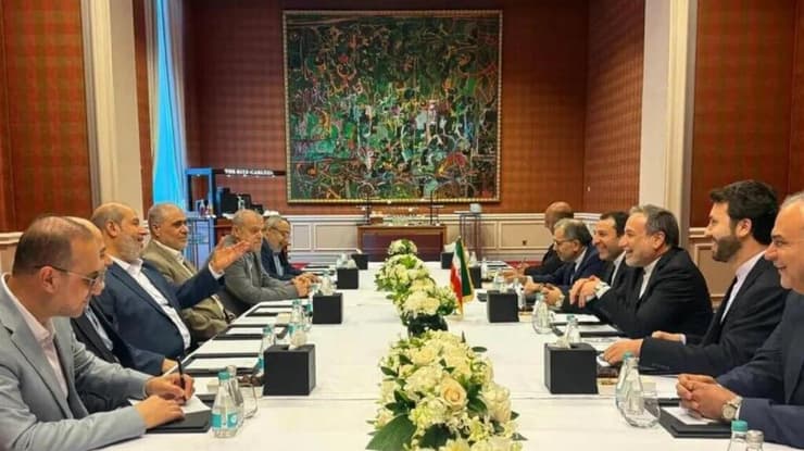 הפגישה האחרונה של מנהיגי חמאס לפני התקיפה בדוחא