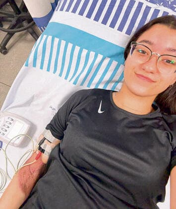 "אני מוקפת באנשים שאוהבים אותי ואני חשובה להם". יובל אחרי הפציעה (צילום: פרטי) yk14486891