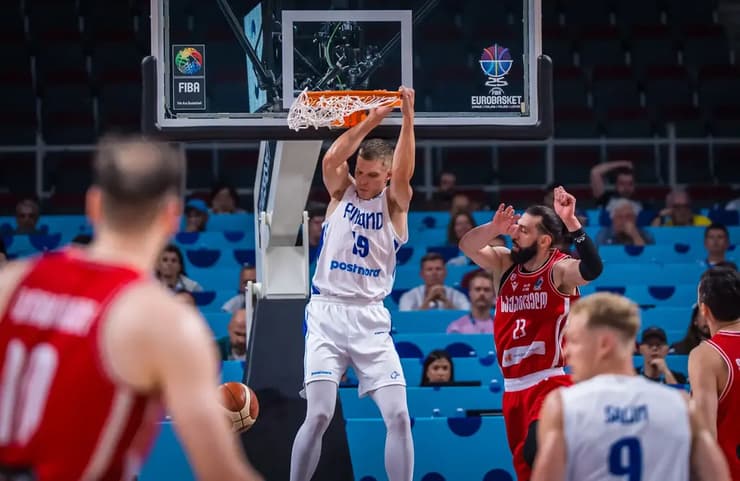 מיקאל ינטונן