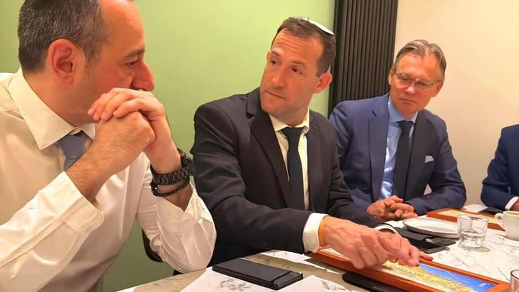 יוסי דגן ראש מועצת שומרון בבליץ פגישות עם  20 חברי פרלמנט אירופי בזמן נאום הסנקציות של נשיאת הנציבות האירופית