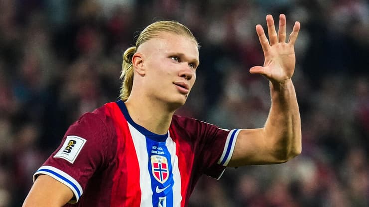 מפלצת. ארלינג הולאנד (Fredrik Varfjell / NTB / AFP) שחקן נבחרת נורבגיה ארלינג הולאנד