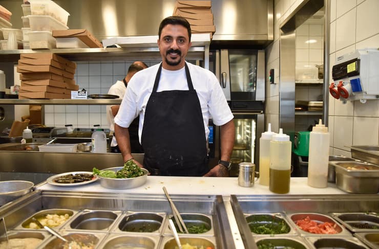 השף נידאל חרובי במנסורה (צילום: שרון צור) השף נידאל חרובי ממסעדת מנסורה