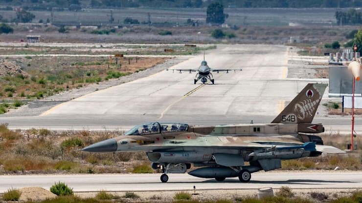 שלושה גלי תקיפה הושלמו ויותר מ-360 מטרות הותקפו: צה״ל מגביר את הלחץ על העיר עזה