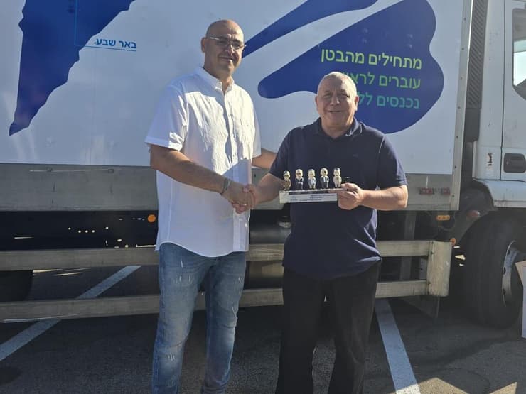 גדי איזנקוט בהפנינג של ארגון "פתחון לב" בחולון