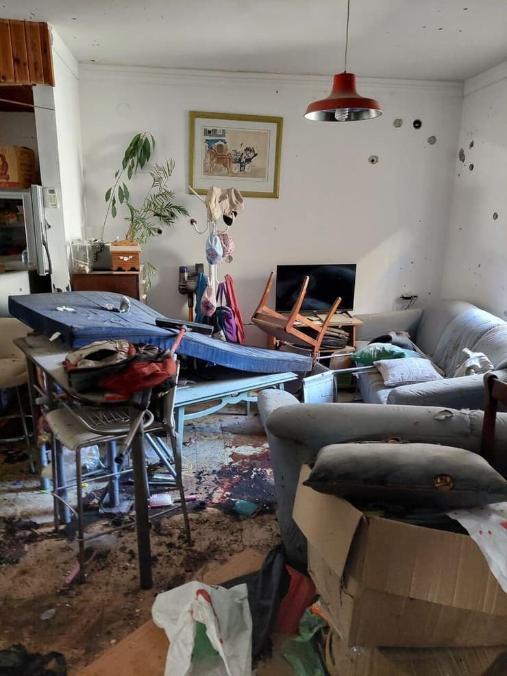 בית משפחת תום גודו לימור הבדלה כיסופים אחרי טבח 7 באוקטובר