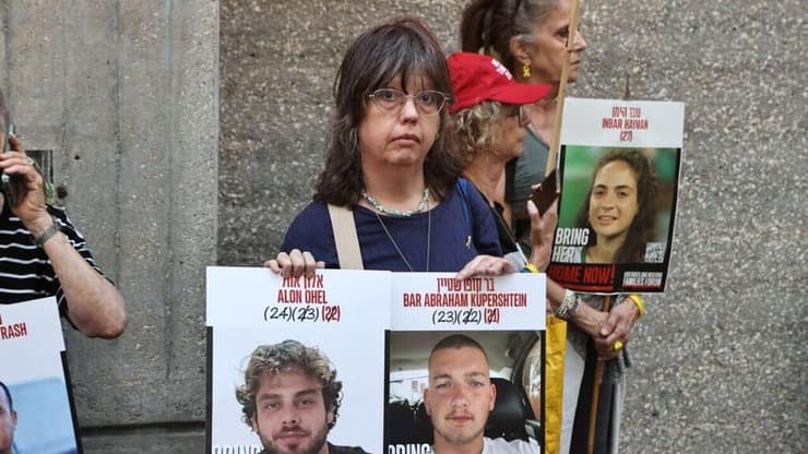 הצעדה בקריה (צילום: מוטי קמחי ) צעדת סובב קריה למען החטופים, ביוזמת המילואימניקים ומטה משפחות החטופים