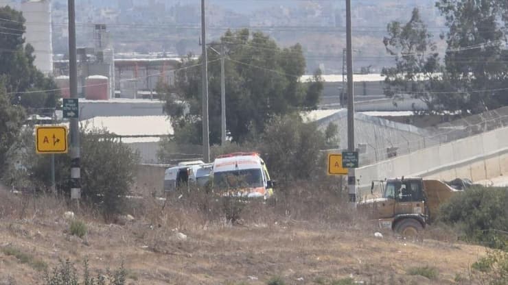 פיצוץ מטען במחסום ניצני עוז