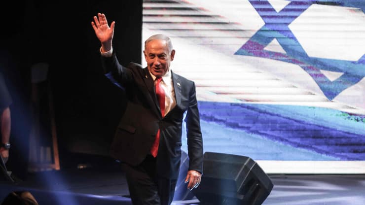 נתניהו בטקס חתימה על תוכניות בנייה בשטחי E1 במעלה אדומים