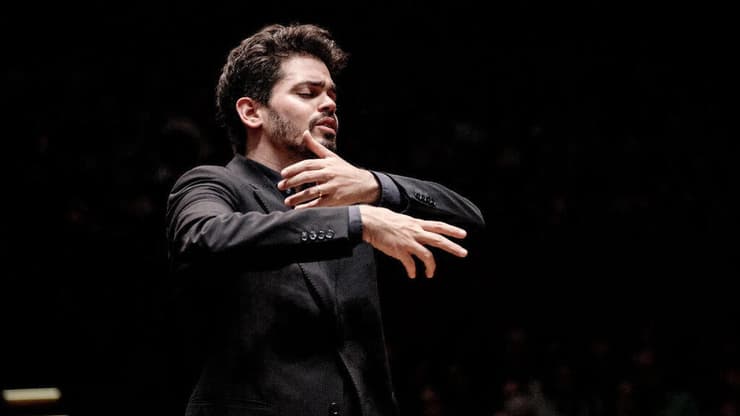 להב שני (צילום: מרקו בורגובה) להב שני